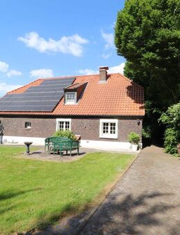 Einzigartiges historisches Landhaus mit Solaranlage, zwei Kaminen & 1.050m² Garten - Xanten