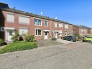 Reihenhaus mit Stellplatz und Garage im begehrten Übach-Palenberg - Übach-Palenberg
