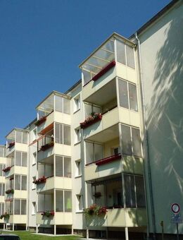 4-Raum-Wohnung im Stadtzentrum mit Badewanne und Balkon - Gera