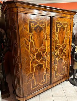 Exklusiver Barock kleiderschrank , Barock möbel - Zürich