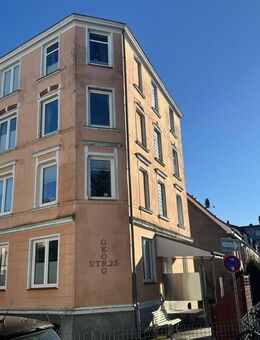 Solides und gepflegtes Mehrfamilienhaus in 23558 Lübeck- St. Lorenz-Süd (Nähe Dräger) - Lübeck