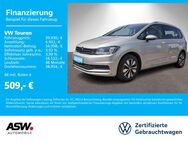 VW Touran, 2.0 TDI Move, Jahr 2023 - Neckarsulm