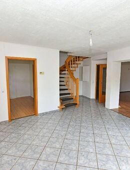 Renovierungsobjekt mit Charme: Wohneigentum in Weyerbusch im Bieterverfahren - Weyerbusch