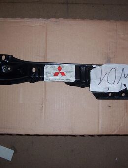 MB835732 Halter rechts, Gehäuse, Sonnendach Mitsubishi Sigma - Hannover Vahrenwald-List