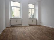 **Neu Renovierte Single-Wohnung sucht neuen Mieter** - Plauen