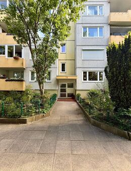 Bezugsfreie 3-Zimmer-Whg. mit Essdiele und Balkon // Helsinkistraße, Kiel - Kiel