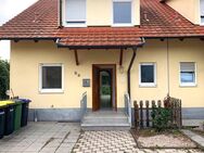 *Schöne Doppelhaushälfte mit einer drei Zimmer Einliegerwohnung * - Müllheim