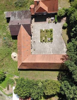 Barnstorf OT - 3 Seiten Resthof mit altem Baumbestand zu verkaufen - Barnstorf