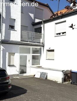 Wohn- und Geschäftshaus + Garagen + 1.186 m² großes Grundstück zu verkaufen - Hürth