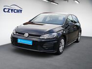 VW Golf, 1.5 TSI Highline Golf VII Highline R-LI, Jahr 2019 - Neu Wulmstorf