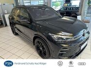 VW Tiguan, 2.0 TDI R-Line, Jahr 2024 - Grimmen