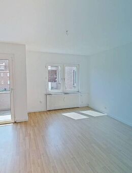 Helle und großzügig geschnittene 3-Zimmer-Wohnung mit BALKON - Emden