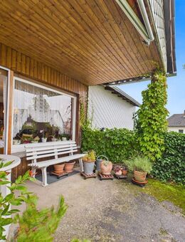 Grebenau, Ortsrandlage - freistehendes Einfamilienhaus mit Garage und Keller - Grebenau