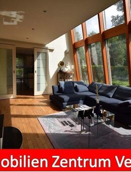 Besondere Immobilie mit rundem Gründach - Versmold