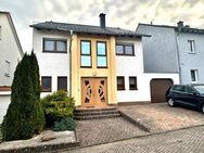 Mehrgenerationenhaus 1-3 Wohnungen mit Garten und Garage in Püttlingen - Püttlingen