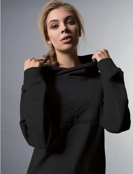 Trigema Kapuzensweatshirt TRIGEMA Kapuzenpullover mit großem 3D-Motiv