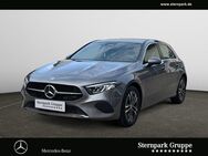 Mercedes A 180, Progressive Lenkradhz, Jahr 2023 - Gilching