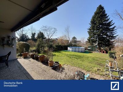 Großzügiges einseitiges angebautes Architektenhaus mit großem Garten!