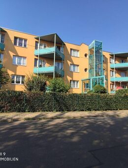 2 Raumwohnung mit Fahrstuhl - Bitterfeld-Wolfen