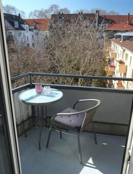 Sehr schöne, helle, gepflegte 2 Zi-Whg. mit EBK und Balkon zum 01.03.2026 zu vermieten - Mannheim