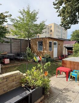 **Kuscheliges Nest mit Hauscharakter** 3-Zimmer-Maisonettewohnung inkl. 2 TG-Stellplätze in FFB - Fürstenfeldbruck