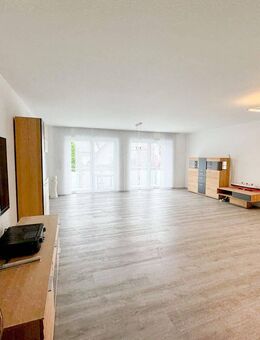 Seltene Gelegenheit! moderne 3 ZKB mit Balkon, Garage und Stellplatz! - Schifferstadt