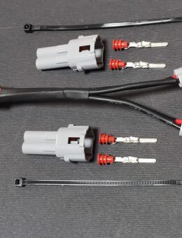 Y-Splitter für Yamaha MT07 MT09 XSR 700 XSR 900 Tracer USB LED Griffe - Pasewalk