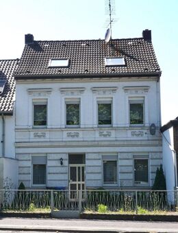 Urgemütliches und gut geschnittenes RMH mit ca. 120 m² Wohnfläche, plus Hinterhof und Anbau, plus DG - Willich