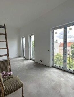 Erstbezug, Neubau - 4 - Zimmer-Wohnung im ausgebauten Dachgeschoss - Berlin
