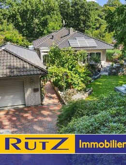 Ganderkesee-Bookholzberg | Repräsentativer Bungalow in Hanglage mit wunderschöner Gartenanlage - Ganderkesee