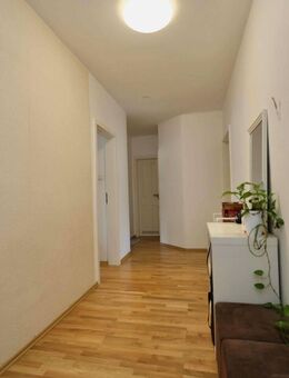 Charmante Wohnung mit durchdachter Raumaufteilung und stilvollem Ambiente - Düsseldorf