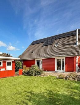 Typisches Schwedenhaus auf harmonischem Grundstück in Küstennähe - Damp