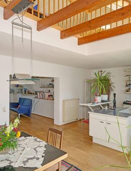 Über den Dächern von Düsseldorf-Pempelfort! Maisonettewohnung mit Aufzug und zwei Bädern! - Düsseldorf