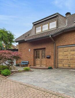 WOHNBAU: Ein Ort, der mitwächst - Doppelhaushälfte mit Kamin, Garten und Ruhe zum Ankommen - Bergheim (Nordrhein-Westfalen)
