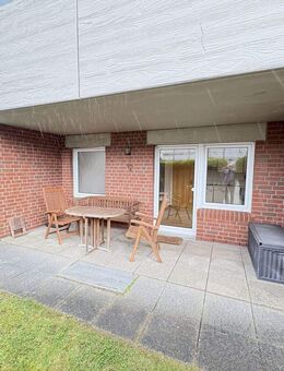 Helle Erdgeschoss-Wohnung mit Terrasse - Dornum