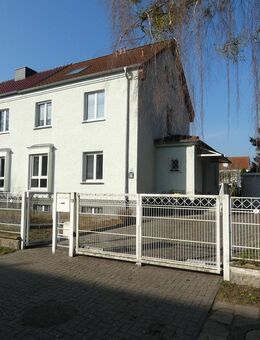 Doppelhaushälfte in Strausberg mit viel Potential - Strausberg