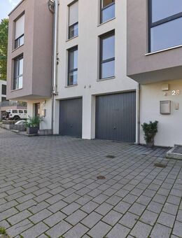 Modernes Wohnen in toller Lage - Reihenmittelhaus mit Gartenterrasse und Doppelg. in 79183 Waldkirch - Waldkirch