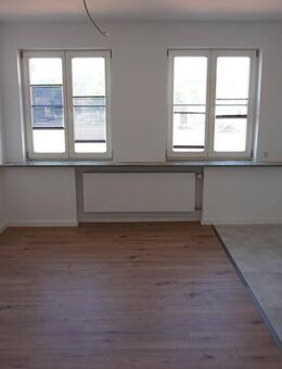 Schöne, helle und generalsanierte 2-Zimmer-Wohnung direkt am Marktplatz! - Freudenstadt
