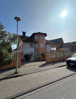 Attraktive 4-Zimmer-Wohnung mit Balkon, Stellplatz und großem Hobbyraum - Steinhausstraße 111, Hagen - Hagen (Stadt der FernUniversität)