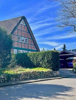 Bauernhof mit 3 Apartments - perfekt zum Vermieten ca. 200 m2/ 94m2 / 68 m2 - alles frei lieferbar - Quickborn (Landkreis Pinneberg)