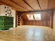 Frei ab sofort! Helle 2-Zimmer-DG-Wohnung mit ca 67,4 qm im 2.Stock & Spitzboden in ruhiger Lage - Uehlfeld