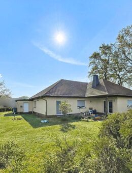 Einziehen und wohlfühlen: Schönes Haus in ruhiger Lage mit viel Platz und Ausbau in Dissen - Dissen-Striesow
