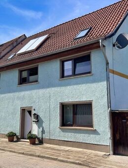 Charmantes Zweifamilienhaus mit Garten, Scheune & viel Platz! - Großrudestedt