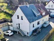 Schönes Einfamilienhaus mit Terrasse, Garten und Garage in Heusweiler - Holz - Heusweiler