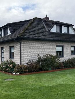 EFH mit Garage, Carport, div. Nebengebäuden, 170 m² Wohnfläche, Teilkeller in zweiter Reihe - Großenkneten