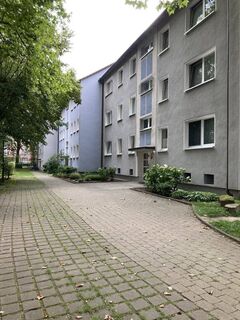 Bei VIVAWEST die Sonnenstrahlen auf dem eigenen Balkon genießen.