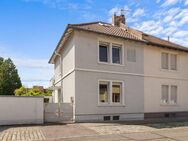 Sanierungsbedürftige DHH mit Potenzial - Garten & Terrasse in ruhiger Lage in KA-Daxlanden - Karlsruhe