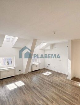 Zentral gelegene 2-Zimmer Wohnung mit Balkon, traumhafter Ausblick auf den Knieperteich, renoviert - Stralsund