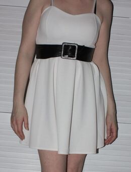 Weißes Minikleid, Trägerkleid, Gr. S, ohne Gürtel - Düsseldorf