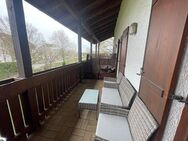 schöne helle Wohnung, großer Balkon, zentral und ruhig im Grünen - Germering